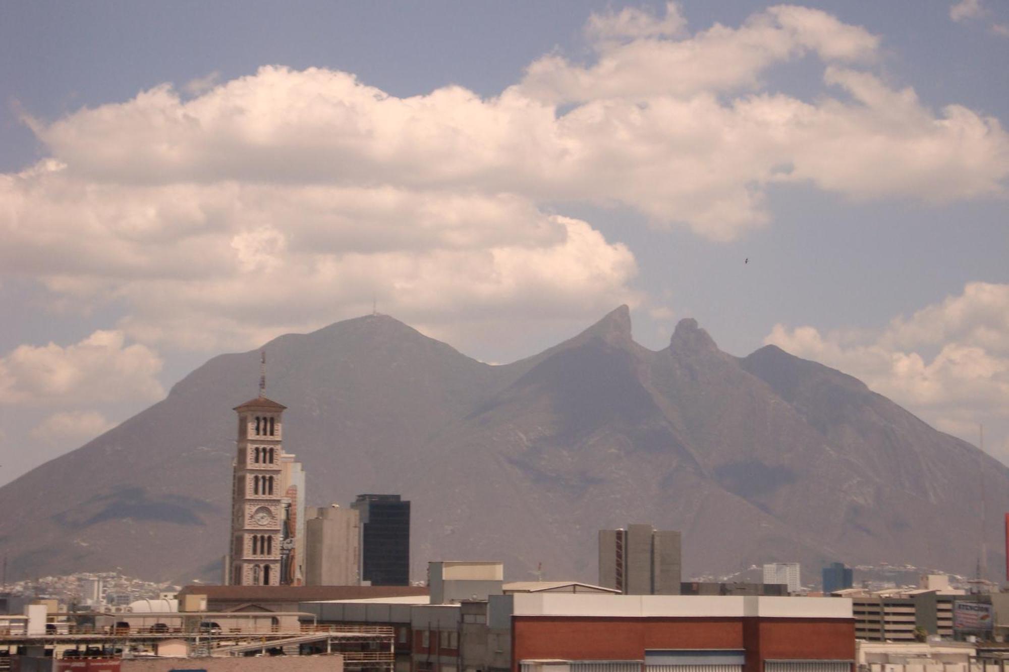 Hotel Parque Central Monterrey Luaran gambar